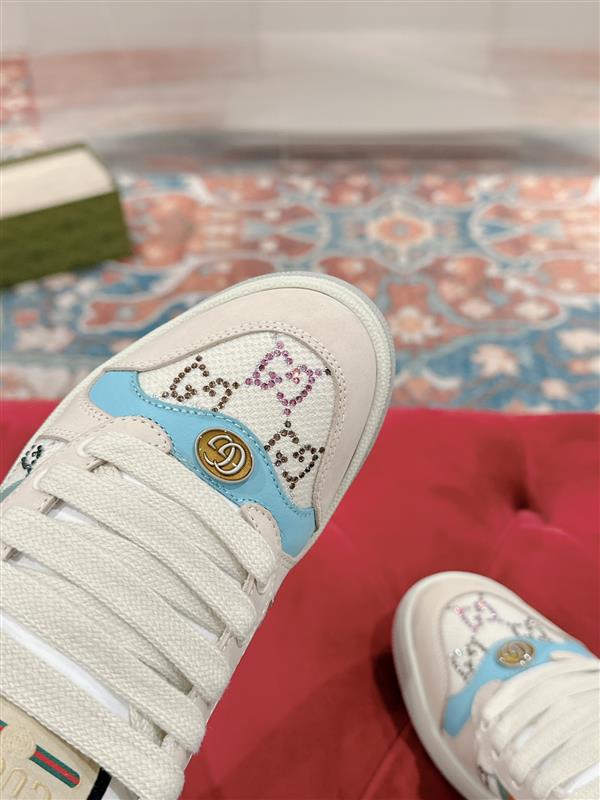 20243521354672 30011